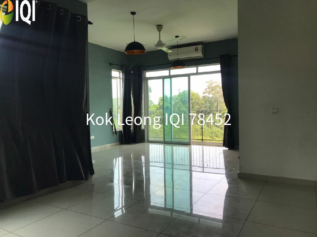 Springville Residence Corner Unit Partial Funished 3R,2B  For Sale image