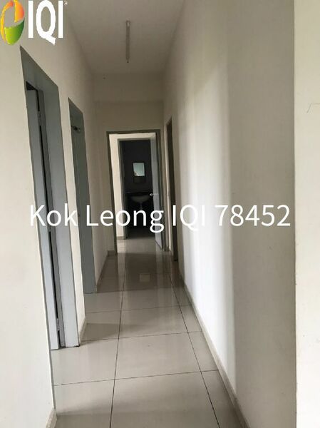 Springville Residence Corner Unit Partial Funished 3R,2B  For Sale