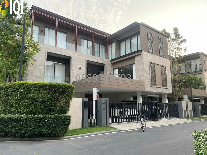 Luxury 3-Storey House with Private Elevator for Sale, Krungthep Kreetha