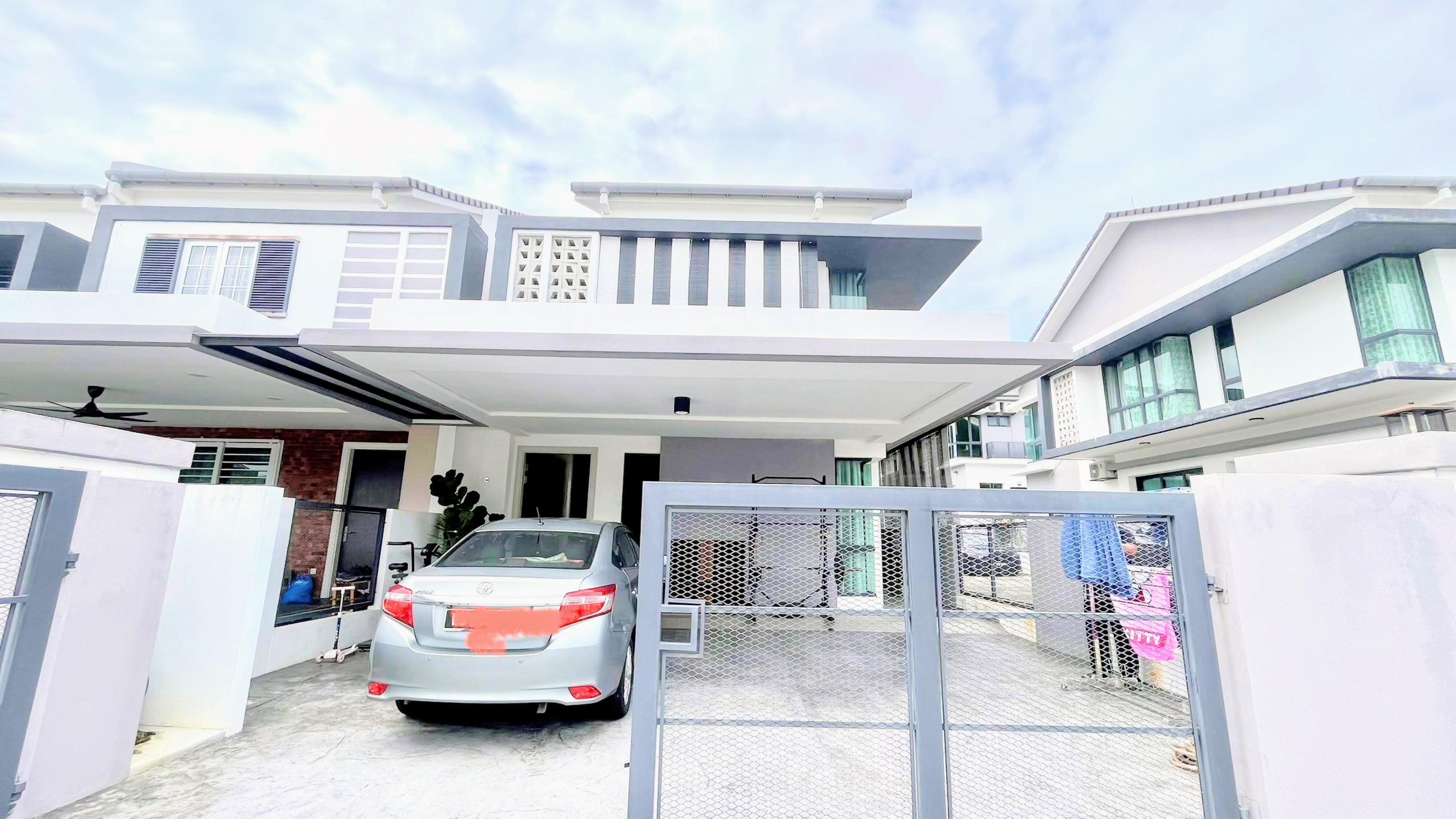 Ferrea Denai Alam image