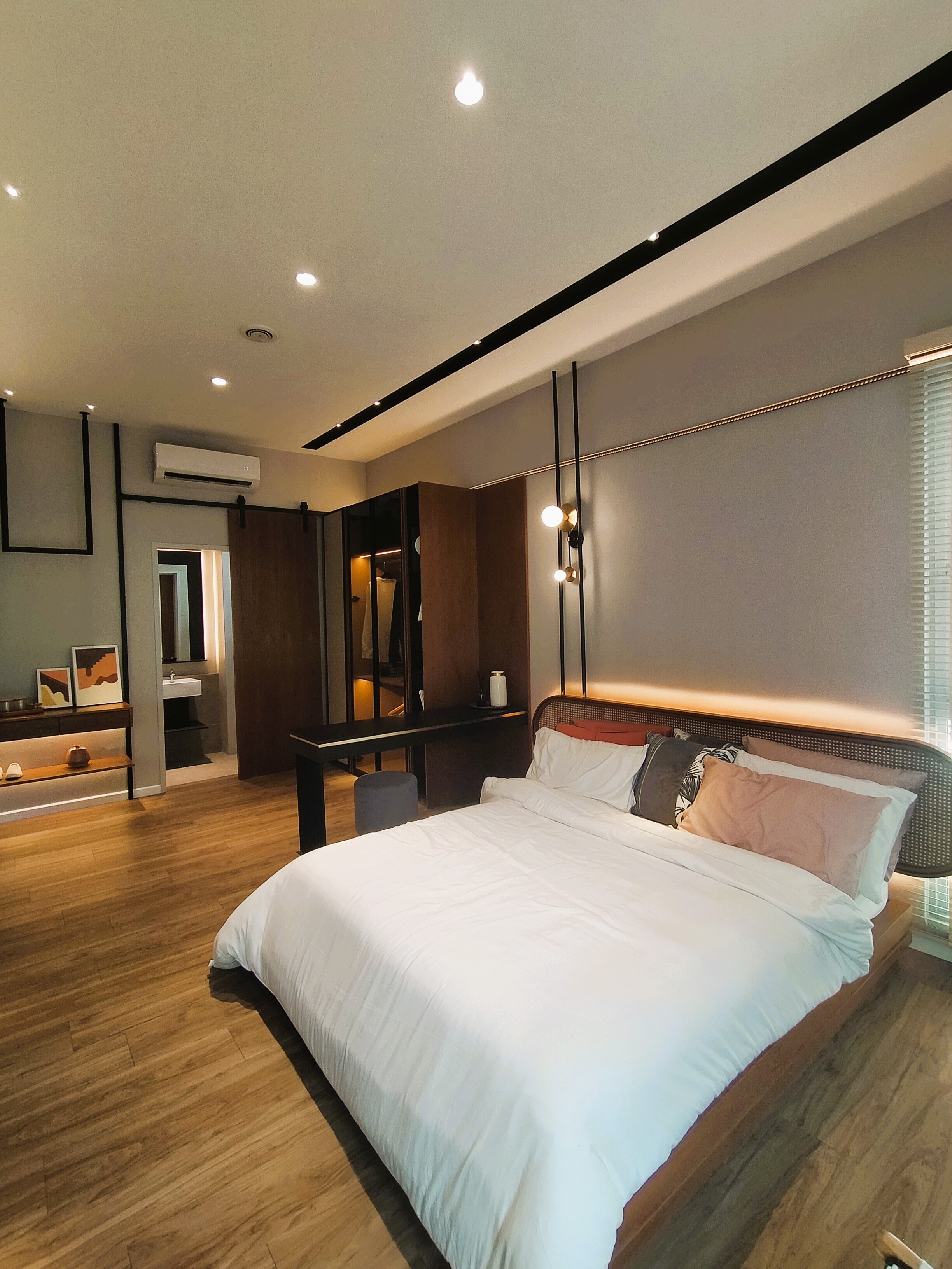 Sanderling @ Lakefront Cyberjaya image