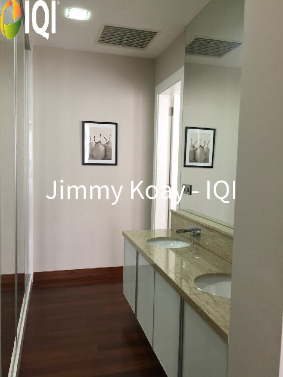 Condo @ Icon Residence image