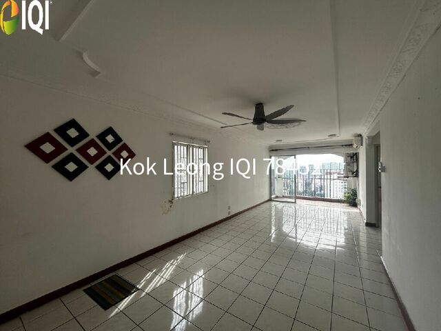 Pantai Hillpark 5 3R 2B Corner unit  Penthouse for Sale image