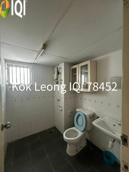 Pantai Hillpark 5 3R 2B Corner unit  Penthouse for Sale