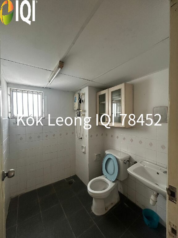 Pantai Hillpark 5 3R 2B Corner unit  Penthouse for Sale image