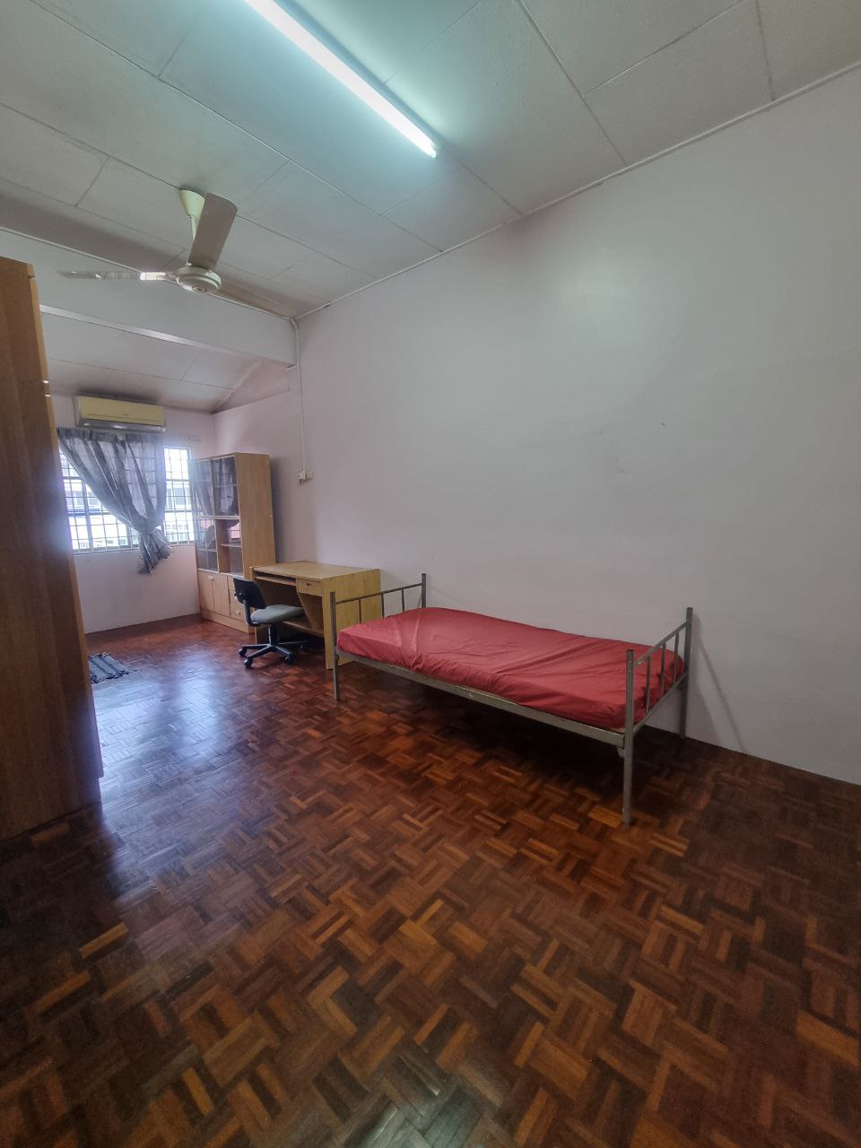 Double Storey house located in taiping town for sale image