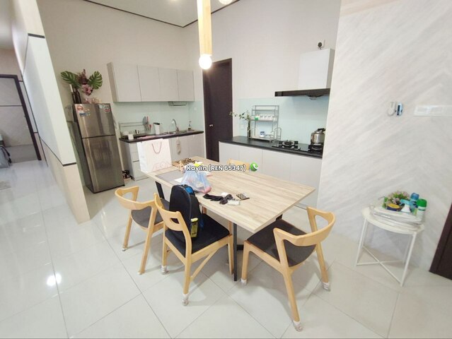 4 bedrooms at Liberty Grove, 7th Mile For Sale image