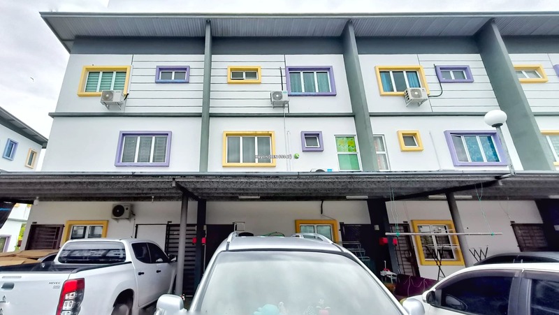 Wassion Avenue Upper Unit Townhouse For Sale