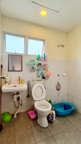 Wassion Avenue Upper Unit Townhouse For Sale image