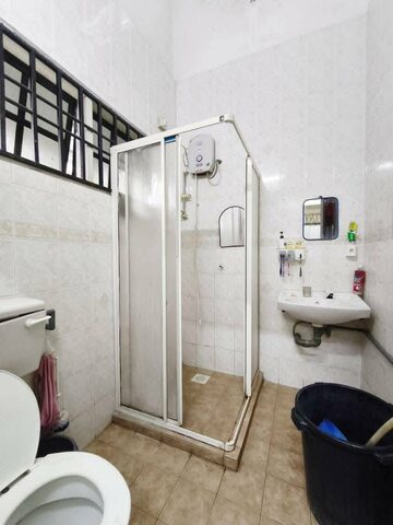 Cheap Sale Intermediate Corner First Garden Taman Pertama Silibin Buntong Ipoh Town Rishah image