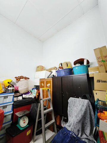Cheap Sale Intermediate Corner First Garden Taman Pertama Silibin Buntong Ipoh Town Rishah image