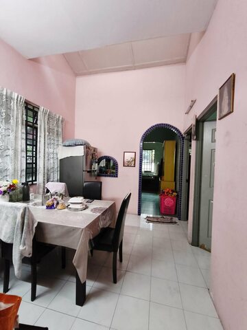 Cheap Sale Intermediate Corner First Garden Taman Pertama Silibin Buntong Ipoh Town Rishah image