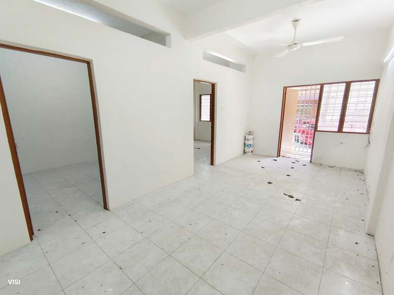 Renovated Ground Floor Good Panorama Lapangan Perdana Flat Botani Pengkalan 