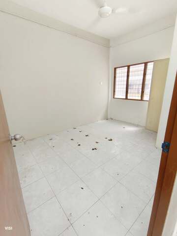 Renovated Ground Floor Good Panorama Lapangan Perdana Flat Botani Pengkalan  image