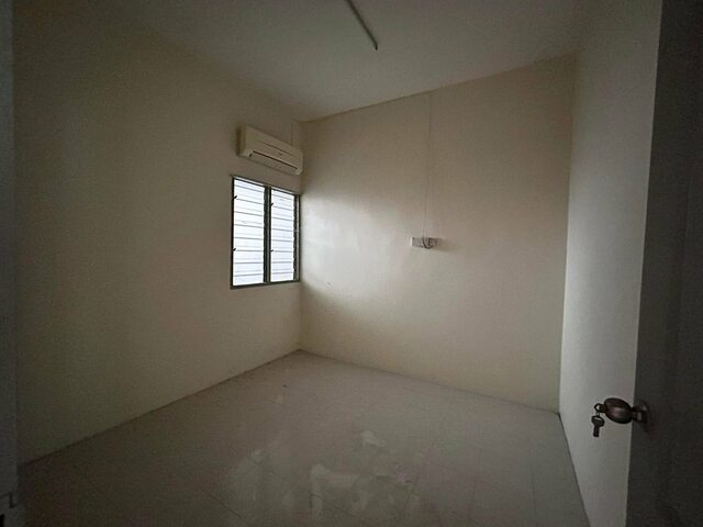 Cheap Sale 5 Room 2.5 Storey Menglembu Impiana Adril Wang Bestari Timur Bukit Merah Lahat image