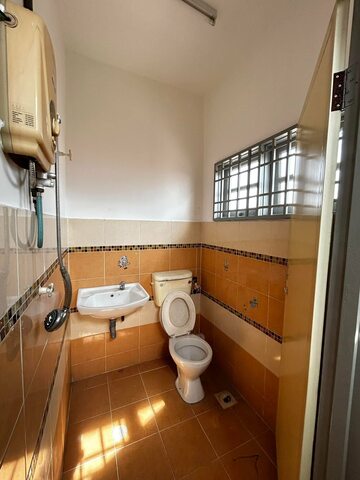 Cheap Sale 5 Room 2.5 Storey Menglembu Impiana Adril Wang Bestari Timur Bukit Merah Lahat image