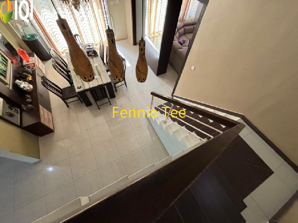 Double Storey Semi-Detached House (Landed Property) image