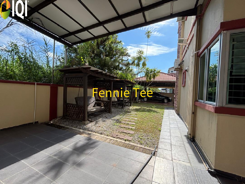 Double Storey Semi-Detached House (Landed Property) image