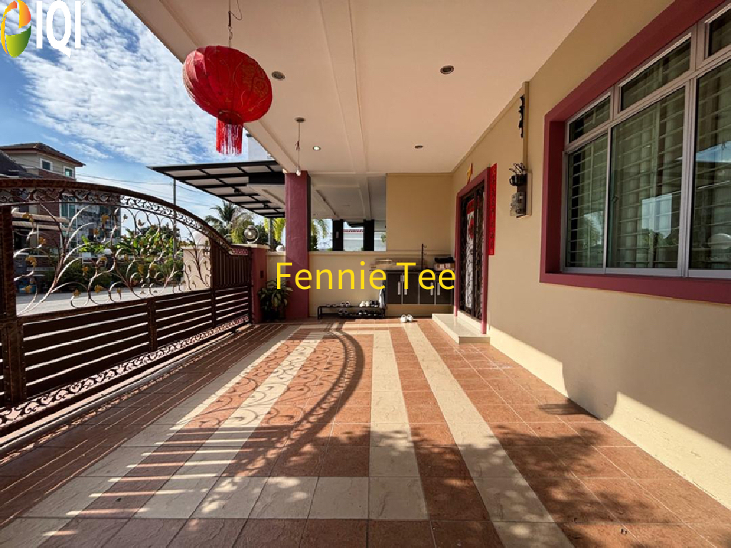 Double Storey Semi-Detached House (Landed Property) image