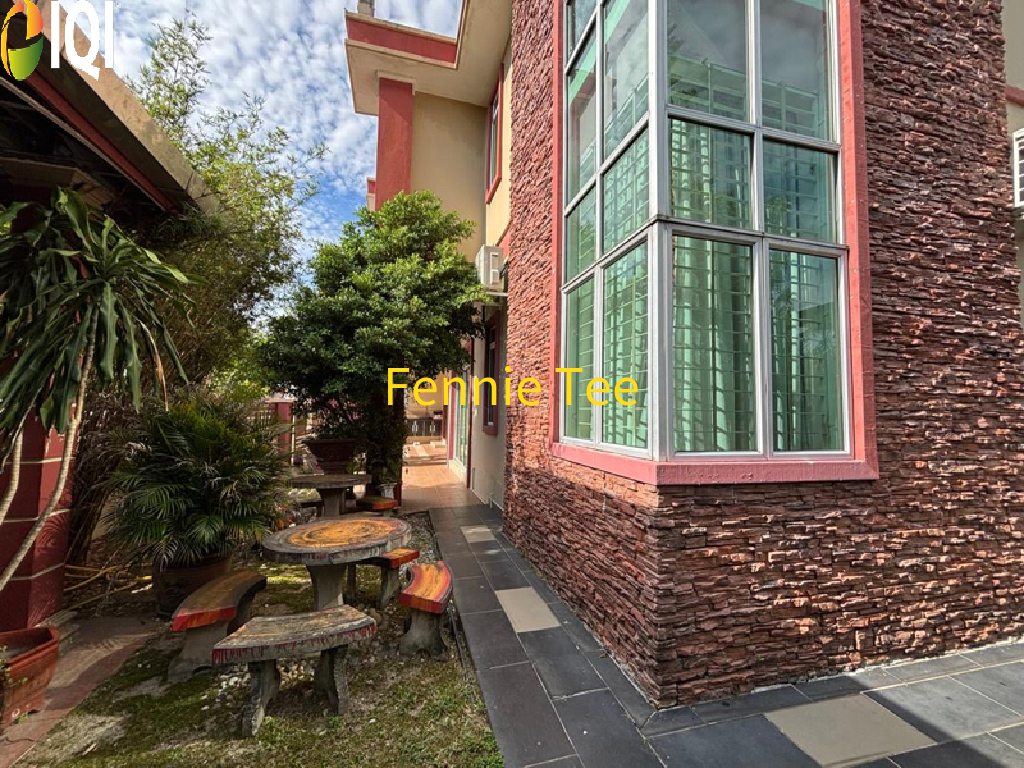 Double Storey Semi-Detached House (Landed Property) image