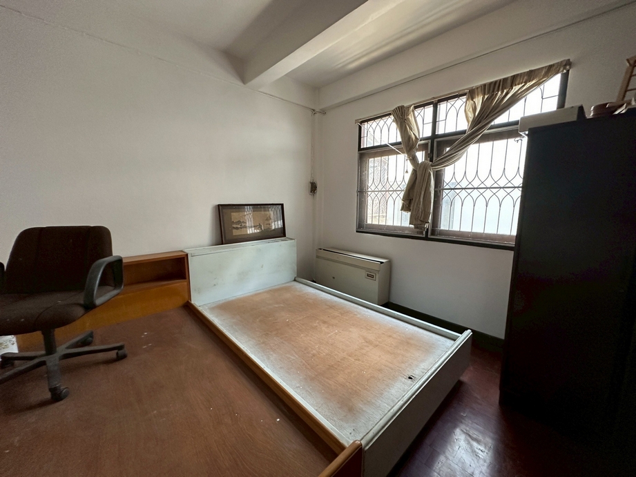 Townhouse at Sukhumvit 19, near Terninal 21 Asoke image