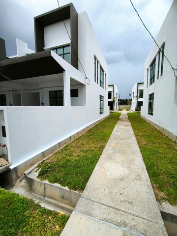 LA CASA LUNAS image