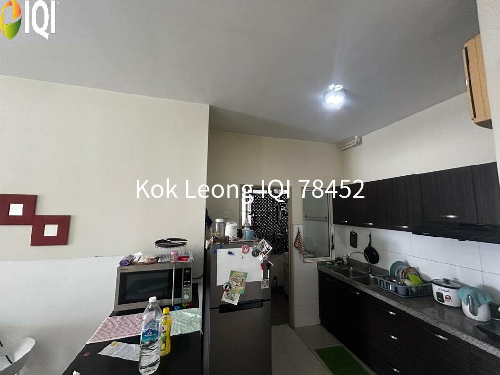 Endah Promenade Partial Furnished 3R,2B For Sale  image
