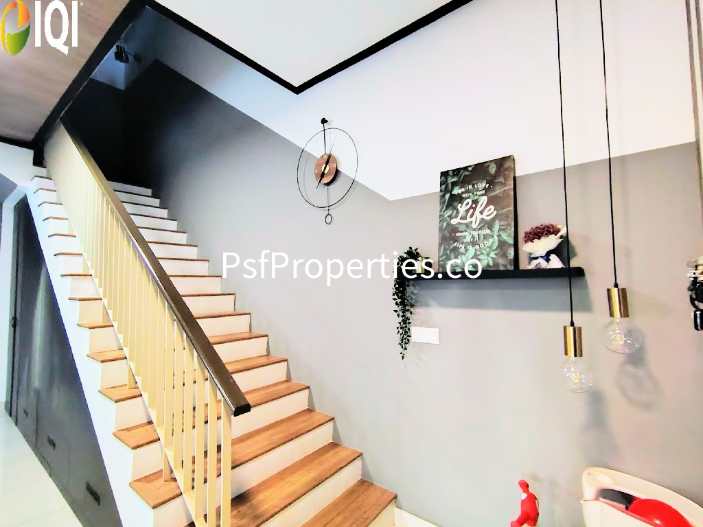 Elmina Valley 3 image