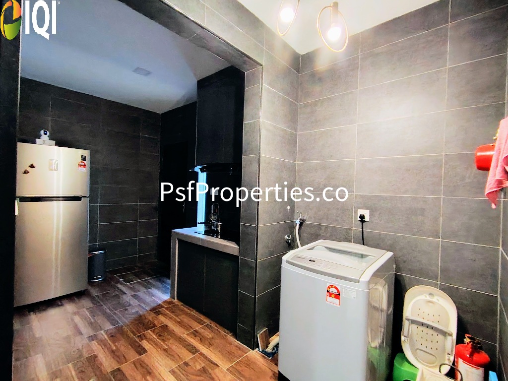 Elmina Valley 3 image