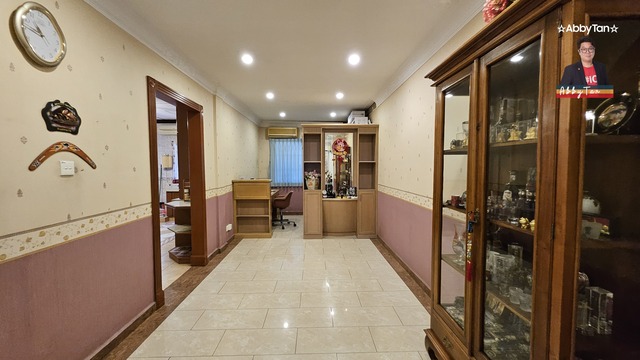 Kingfisher Phase 2 | 24′ Wide Terrace | Family-Oriented Surroundings image
