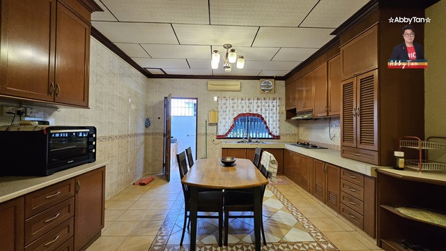 Kingfisher Phase 2 | 24′ Wide Terrace | Family-Oriented Surroundings image
