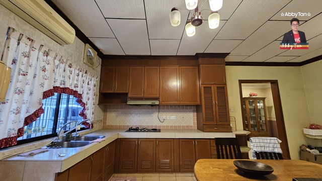 Kingfisher Phase 2 | 24′ Wide Terrace | Family-Oriented Surroundings image