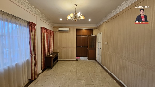 Kingfisher Phase 2 | 24′ Wide Terrace | Family-Oriented Surroundings image