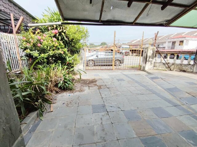 Corner Double Storey Full Loan Low Down Pengkalan Indah Desa Pakatan Station 18 Pinji Mewah image
