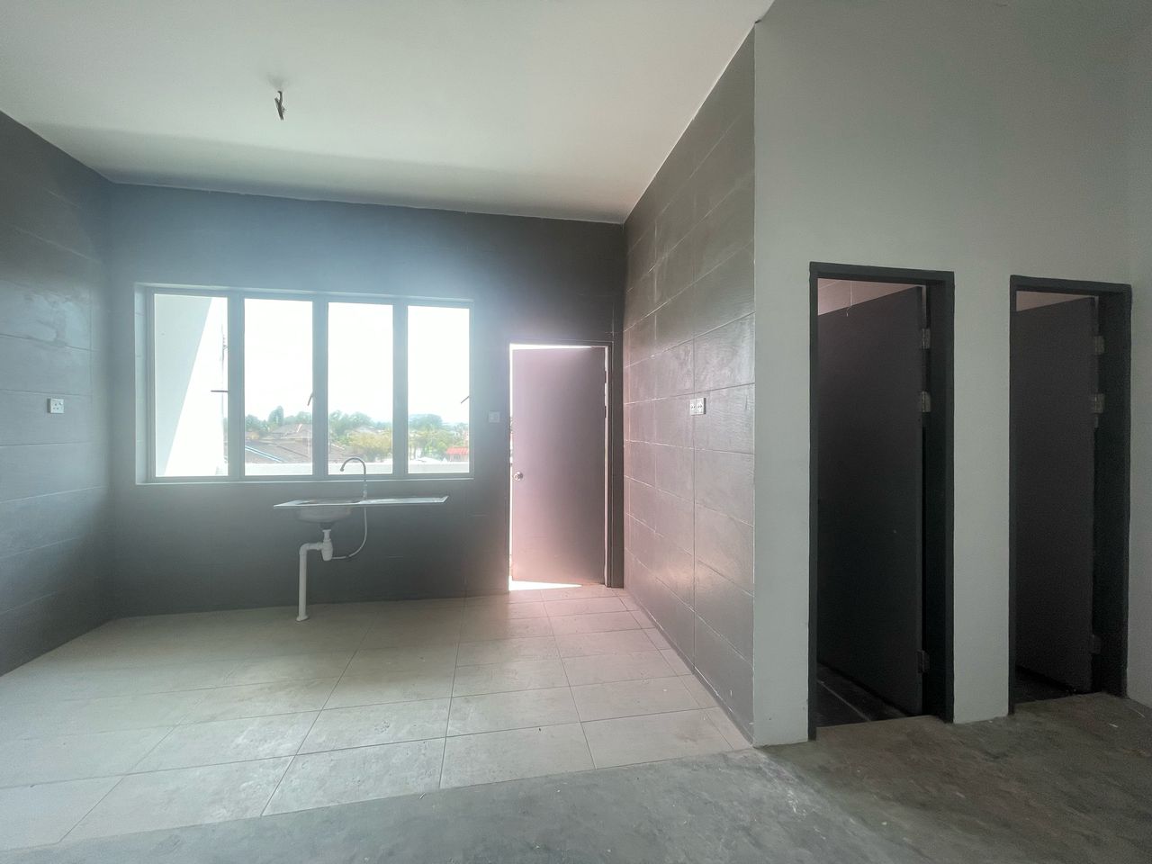 3 Storey Shoplot with Individual Title @ Mc Donalds Semariang image