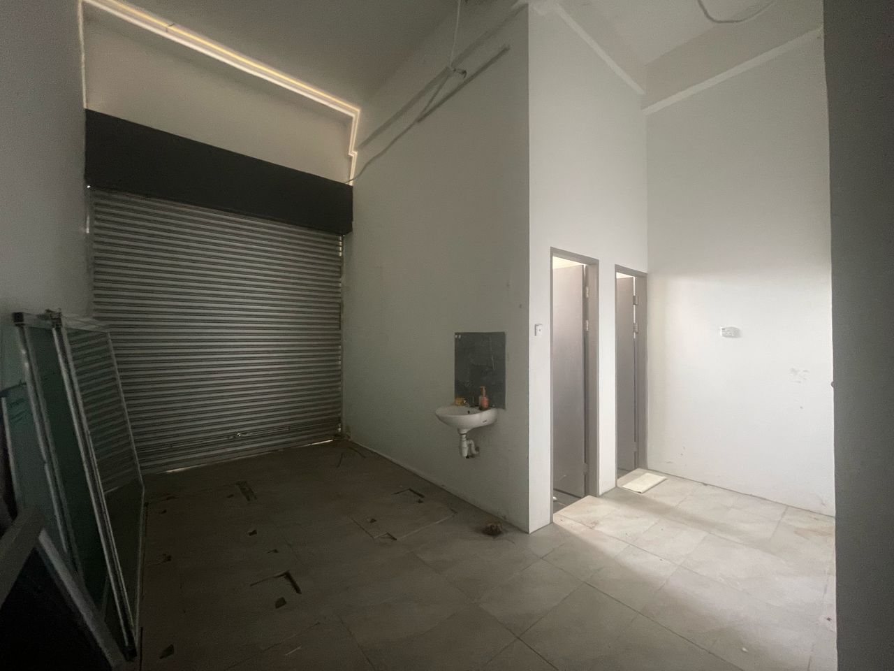 3 Storey Shoplot with Individual Title @ Mc Donalds Semariang image