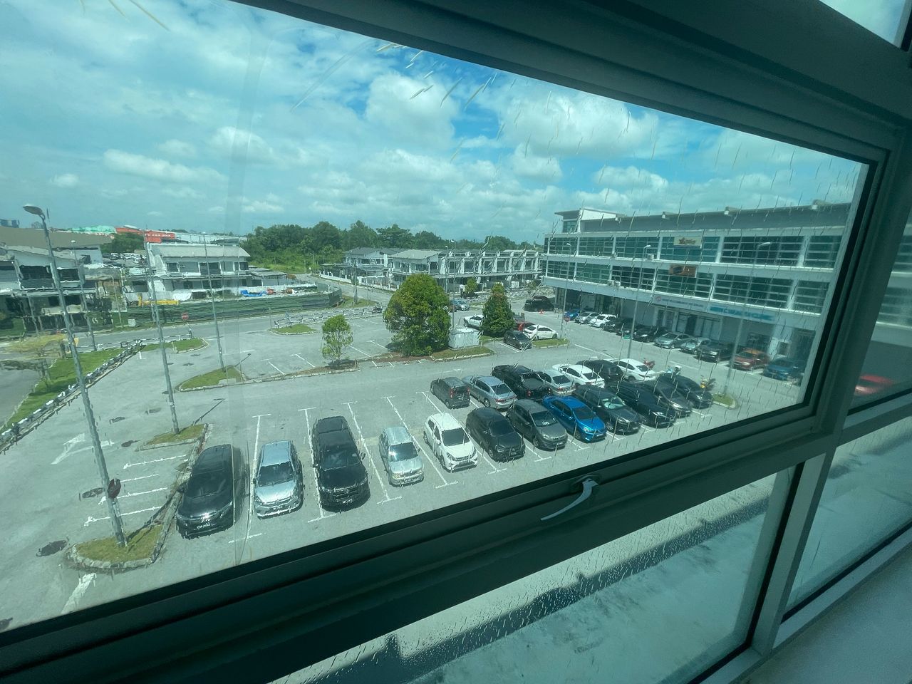 3 Storey Shoplot with Individual Title @ Mc Donalds Semariang image