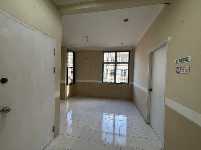 Matang Jaya SoHo Apartment for Sale! image