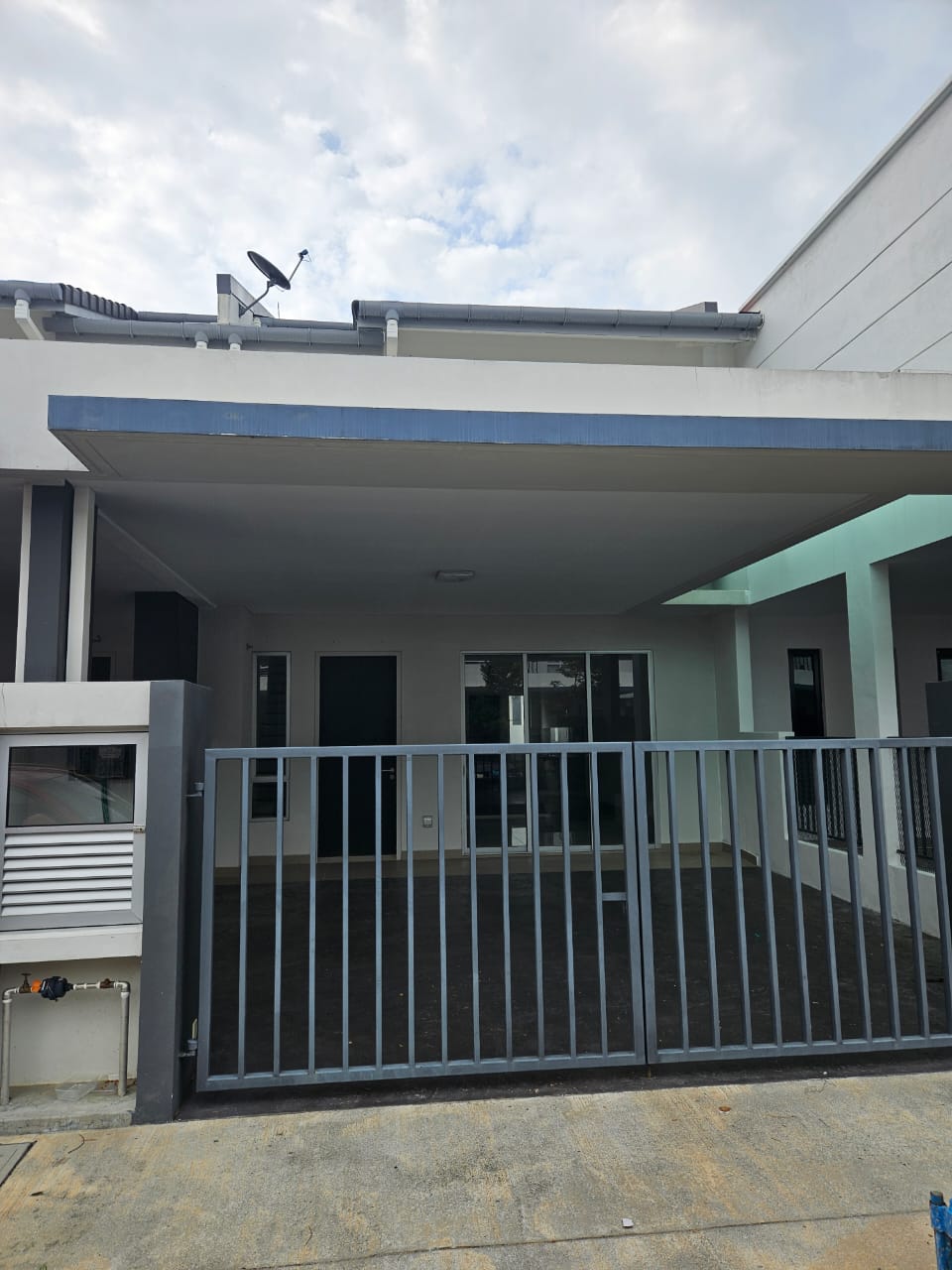 BANDAR AINSDALE image