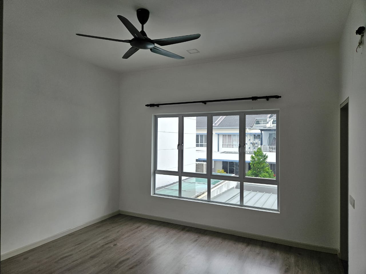 BANDAR AINSDALE image