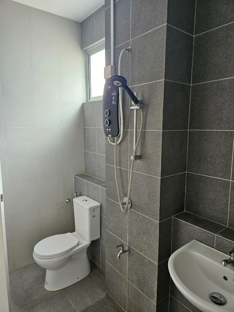 BANDAR AINSDALE image