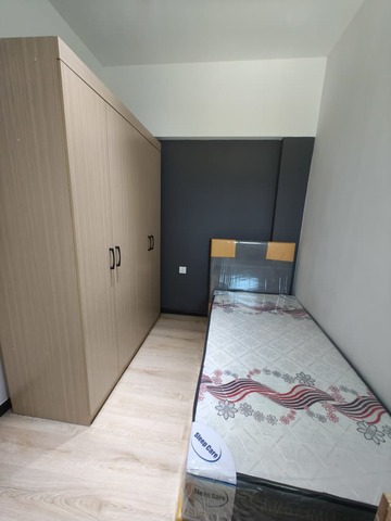 V21 Residence image