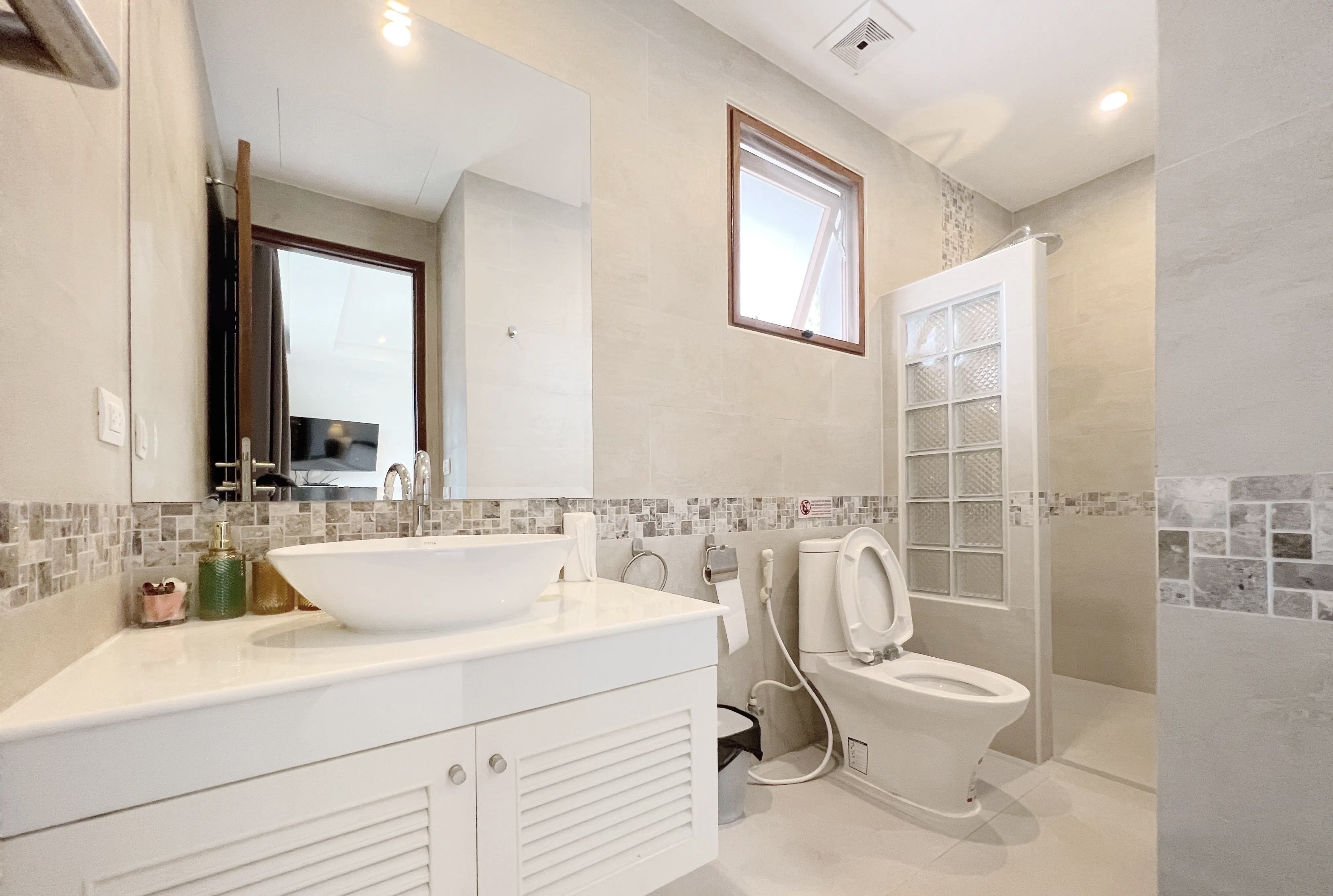 Luxury 4-Bedroom Pool Villa in Cherngtalay  image