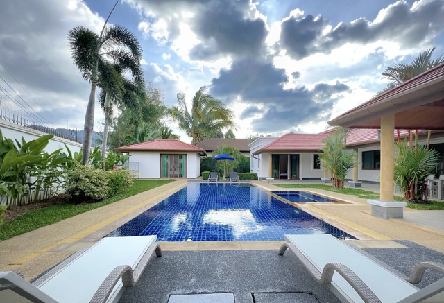 Luxury 4-Bedroom Pool Villa in Cherngtalay  photo