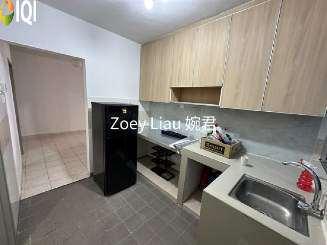Putatan Platinum Apartment image
