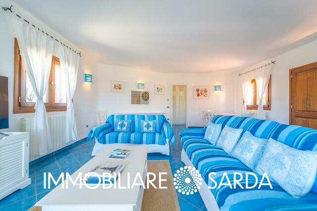 Panoramic Villa with Pool and Private Garden Just Minutes from Palau image