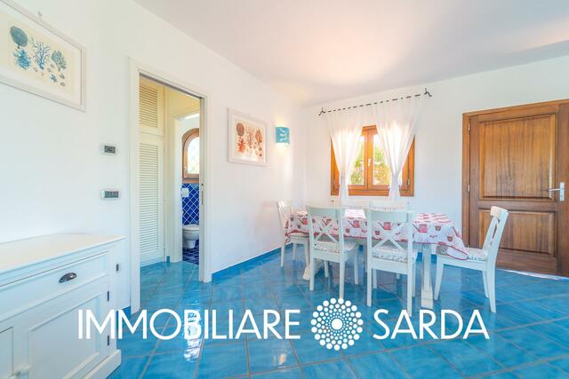 Panoramic Villa with Pool and Private Garden Just Minutes from Palau image