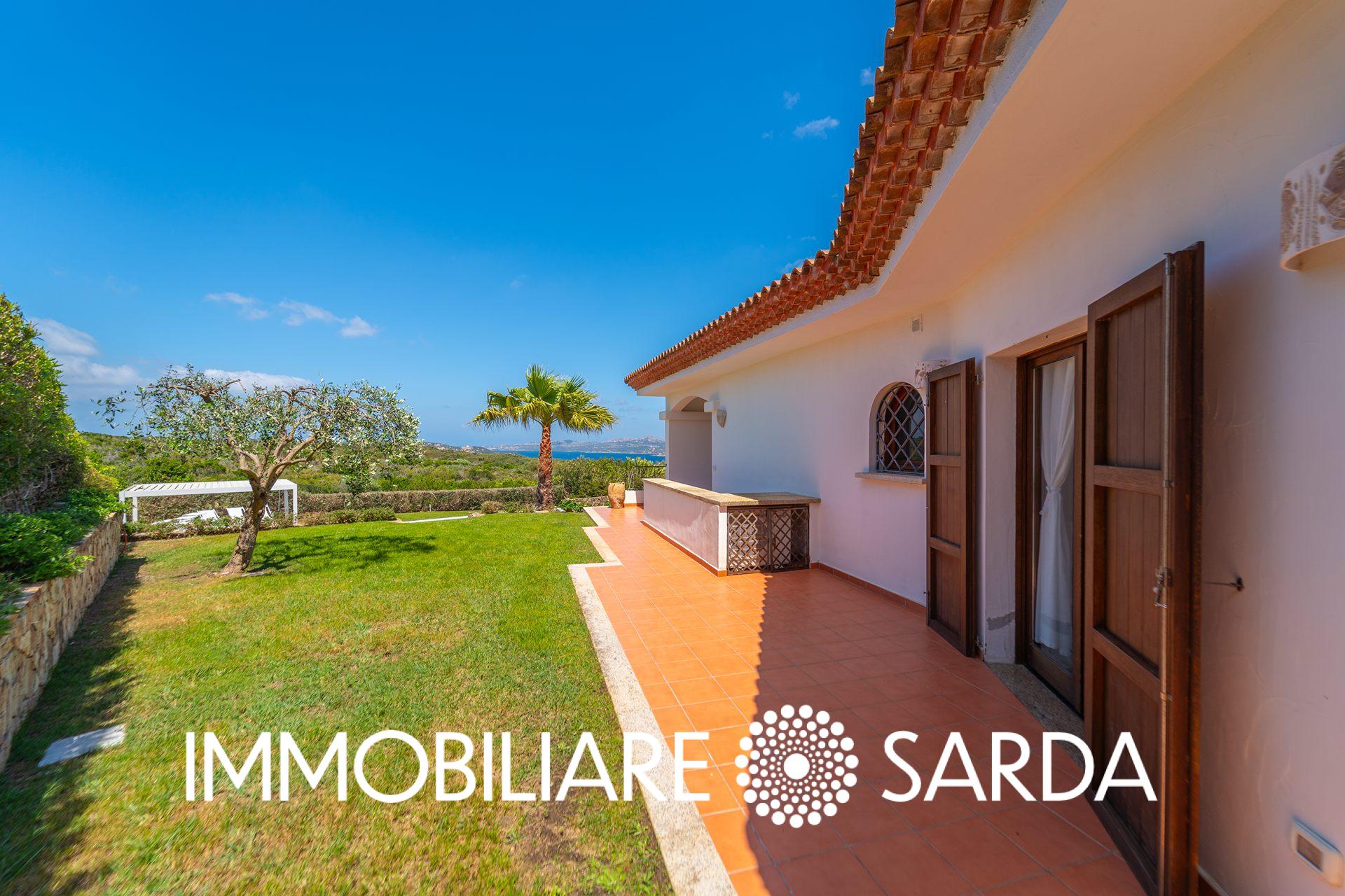 PLI-08-25 - Panoramic Villa with Pool and Private Garden Just Minutes from Palau image