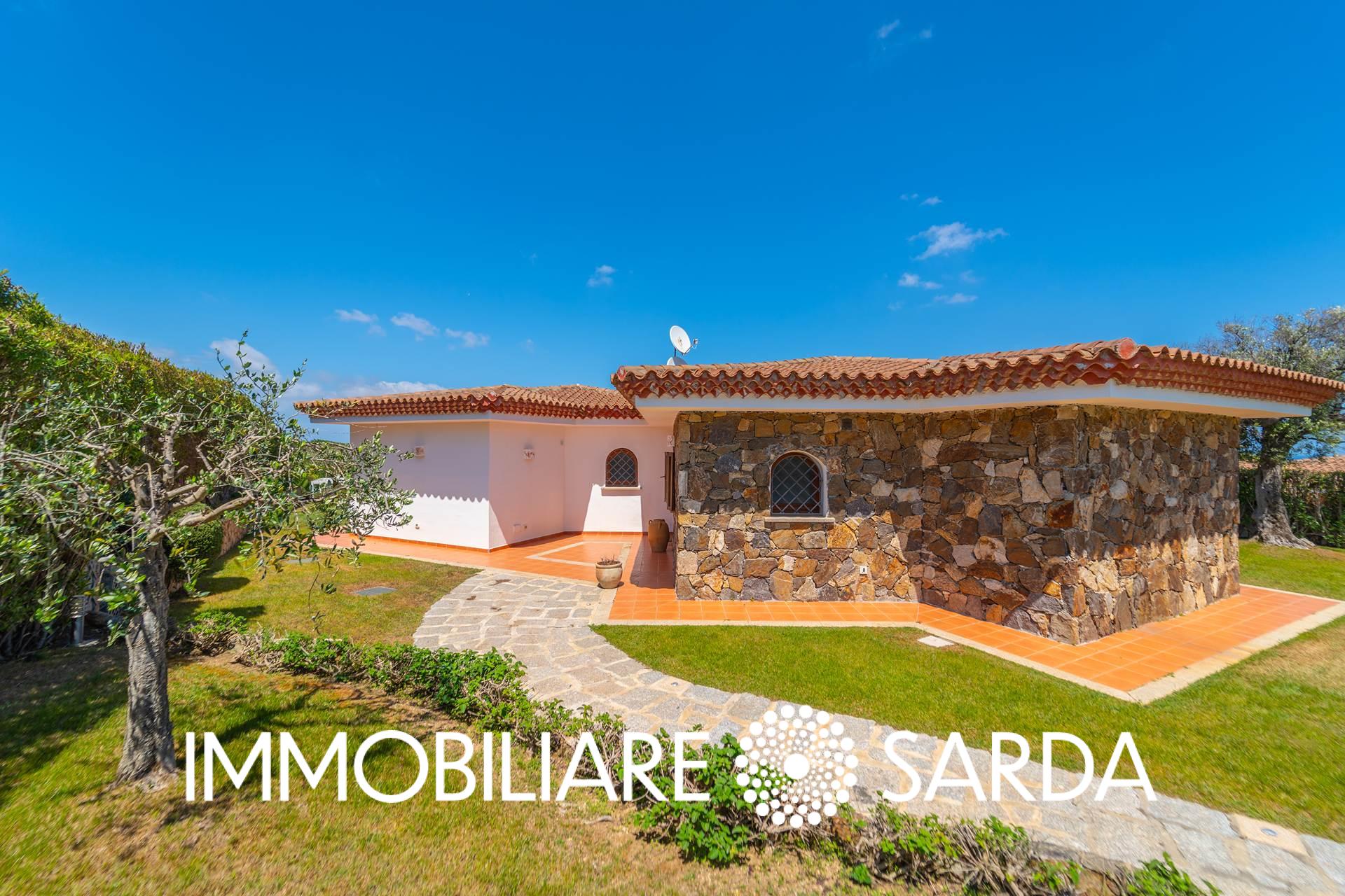 PLI-08-25 - Panoramic Villa with Pool and Private Garden Just Minutes from Palau image