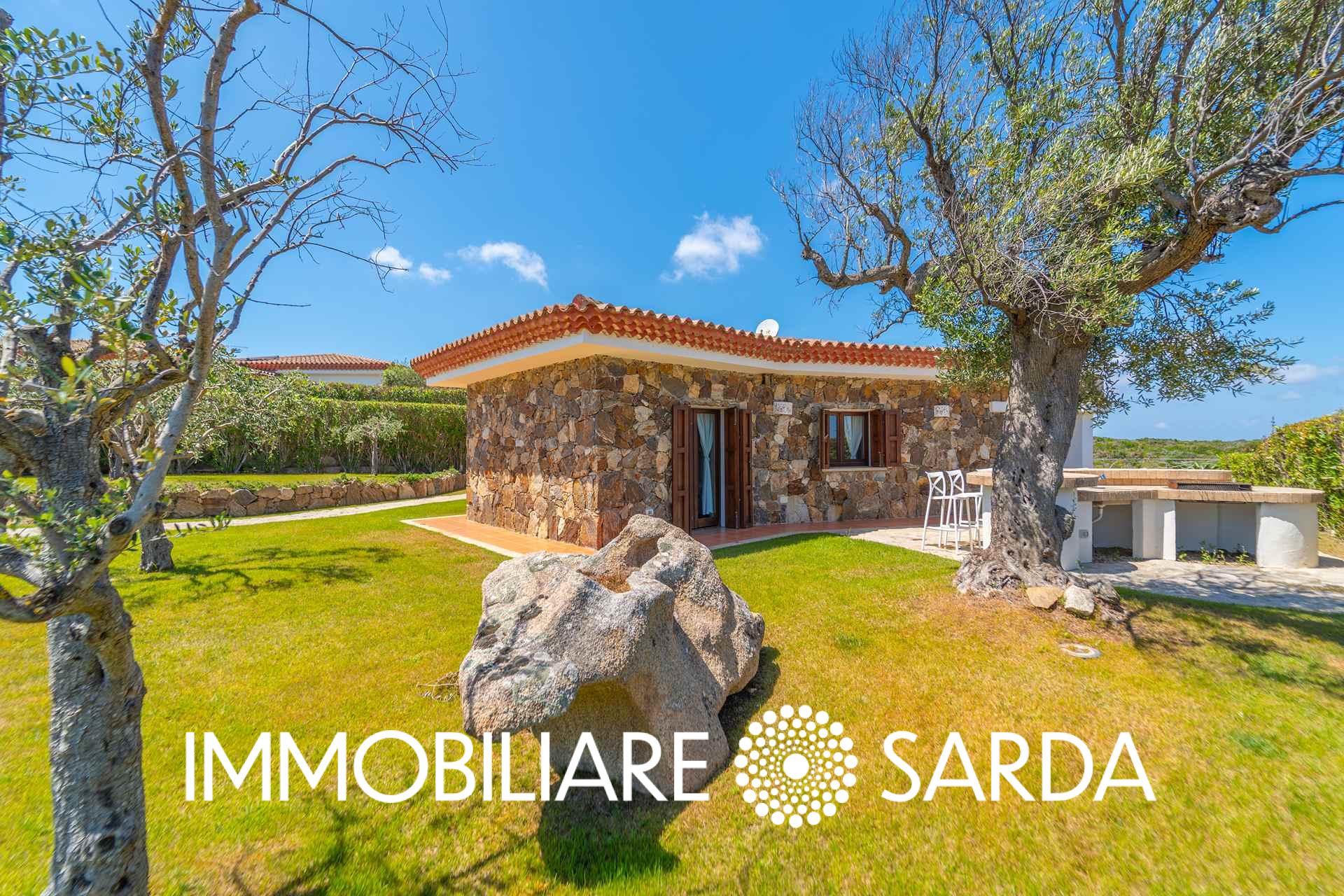 PLI-08-25 - Panoramic Villa with Pool and Private Garden Just Minutes from Palau image